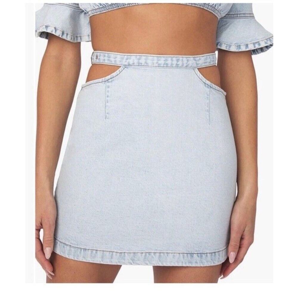 WeWoreWhat Cut Out Skirt Indigo Comfort, Super Light, NWT Size M